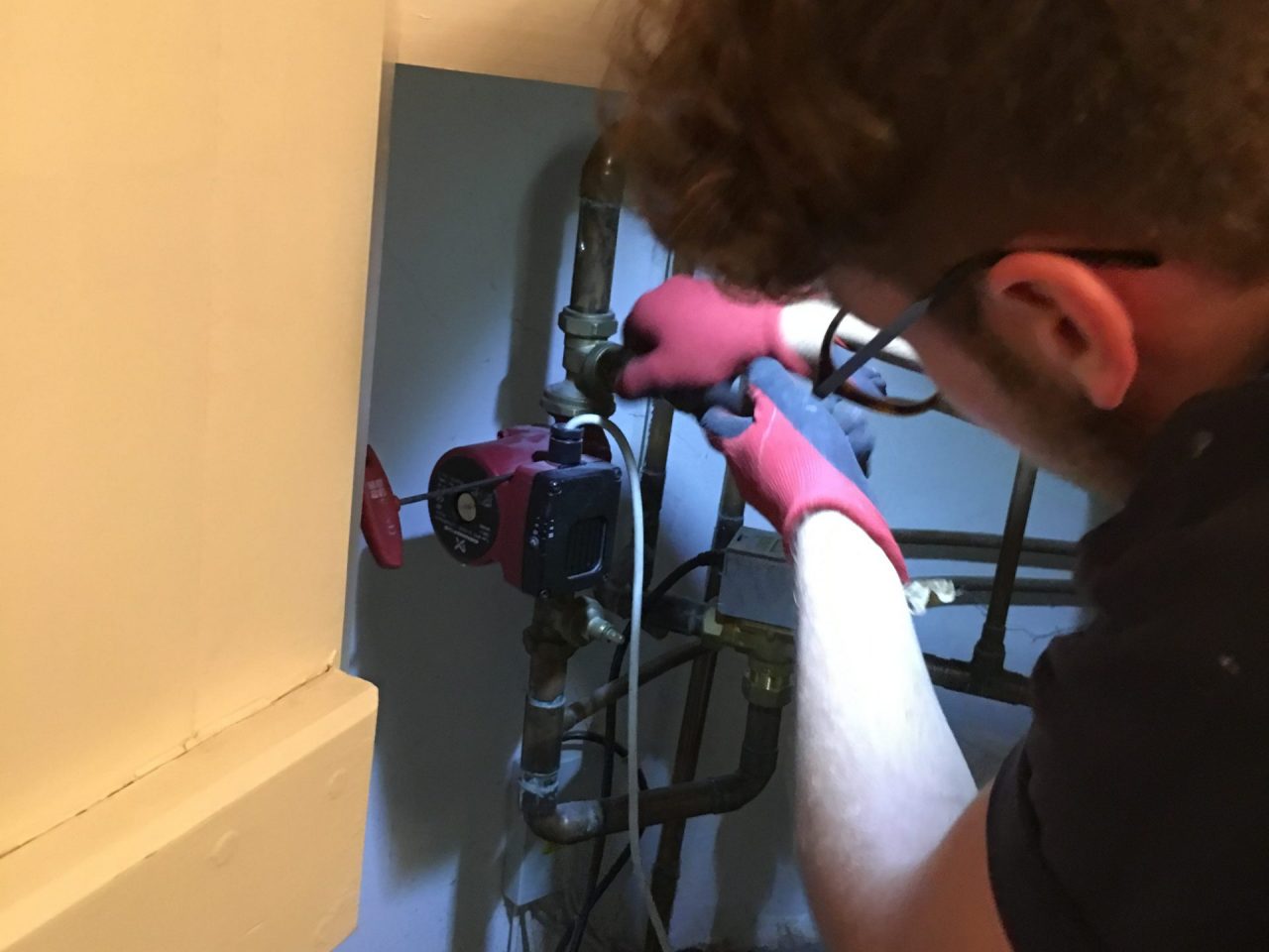 Central heating circulation pump replacement