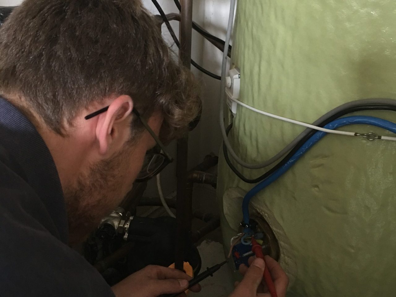 Testing the immersion heater for power
